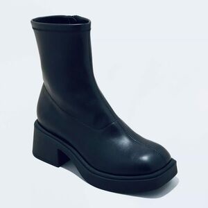 New🔥Simple Black Boot 👢